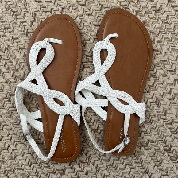 Merona Shoes - EUC Merona White Braided Woven Sandals Sz 9
